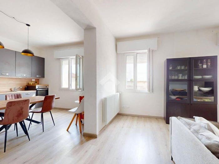 Casa quadrilocale in vendita in Via Correggio, Frazioni Nord, Cento