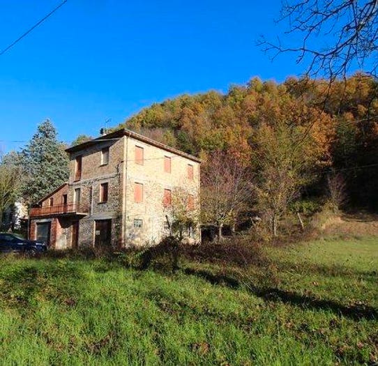 Casa con 5 locali in vendita in Strada Provinciale Mutino, Piandimeleto