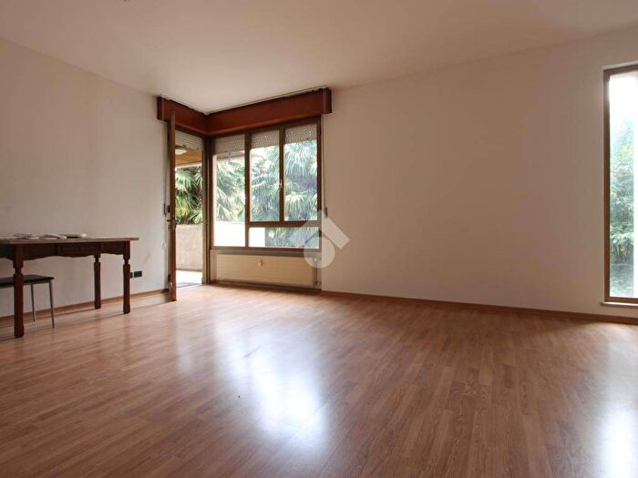Appartamento trilocale in vendita in VIALE VENEZIA, Viale Venezia Cormor, Udine