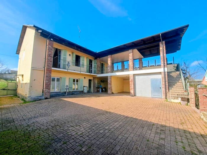 Casa con 6 locali in vendita in Frazione Stazione di Portacomaro, Portacomaro Stazione, Asti
