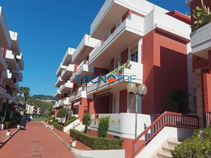 Appartamento trilocale in vendita in Lungomare Italia, Martinsicuro