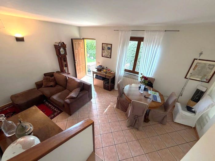 Casa trilocale in vendita in Via Cristoforo Colombo, Pucciarelli, Castiglione del Lago