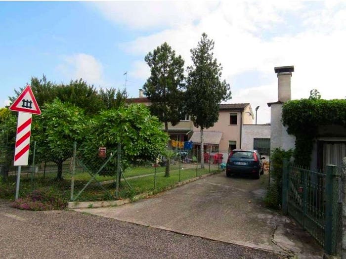 Appartamento trilocale in vendita in Via Aleardi, Centro, Castagnaro
