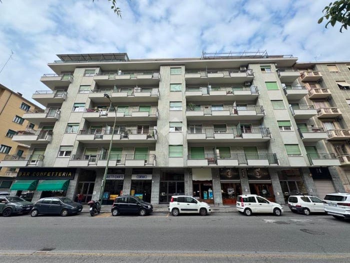 Appartamento trilocale in affitto in Via Genova, Nizza Millefonti, Torino