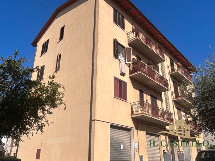 Appartamento trilocale in vendita in Via Roma, Contrada Mulino, Castiglione del Lago