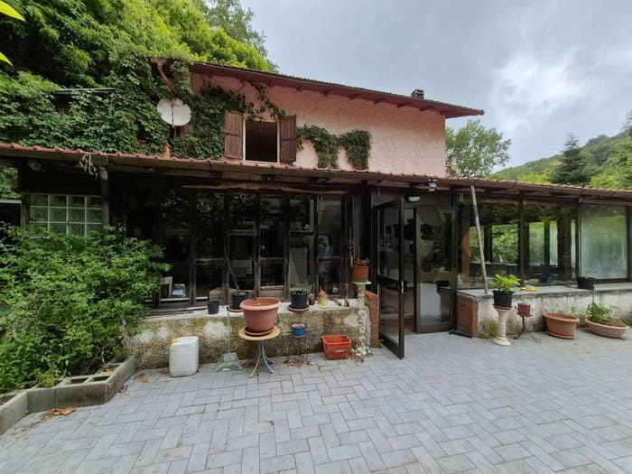 Casa con 6 locali in vendita in Cairo Montenotte