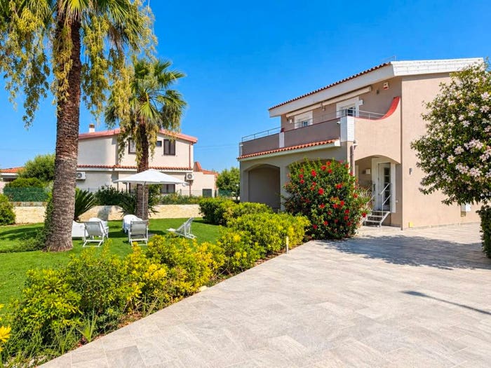 Casa trilocale in vendita in Via del Luccio, Ognina, Siracusa