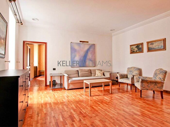 Appartamento trilocale in vendita in Via Sistina, Spagna, Roma