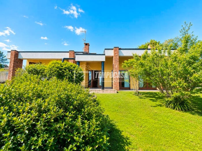 Casa con 5 locali in vendita in Via Beati, Centro, Castelletto Sopra Ticino