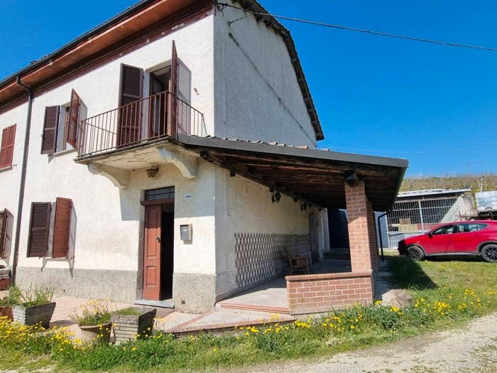 Casa con 6 locali in vendita in Strada Provinciale del Turchino, Nizza Monferrato