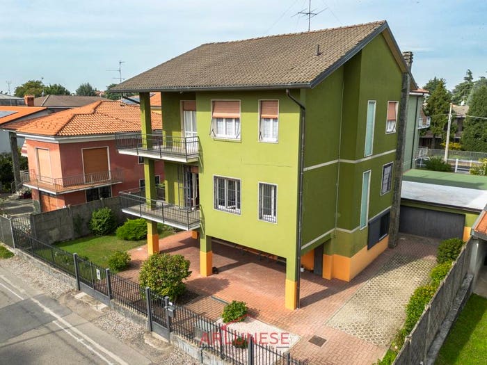 Casa con 6 locali in vendita in Via Solferino, Centro, Nerviano