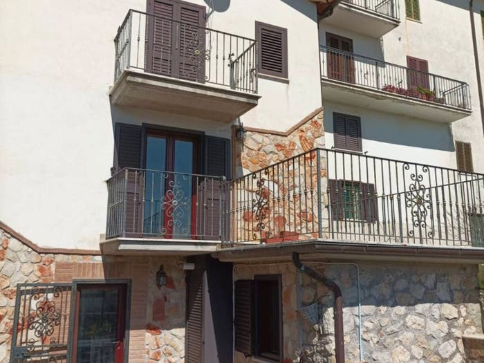 Casa trilocale in vendita in Via della Quercia, Centro, San Vincenzo Valle Roveto