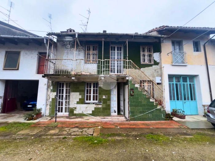 Casa trilocale in vendita in Via Asilo Tavallini, Borgo Vercelli