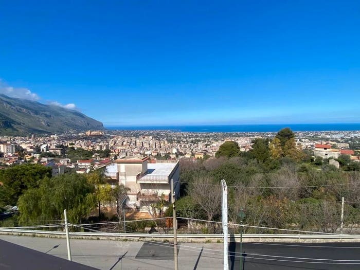 Appartamento quadrilocale in vendita in Via Francesco Cangialosi, Centro, Carini
