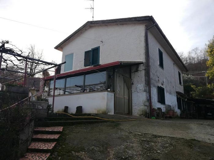 Casa quadrilocale in vendita in Via Torri, Alvignano