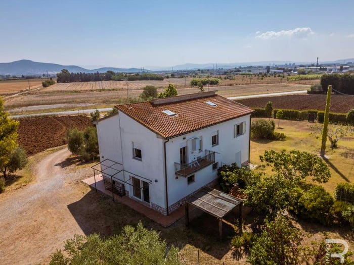 Casa con 6 locali in vendita in Via Aurelia Sud, Rispescia, Grosseto