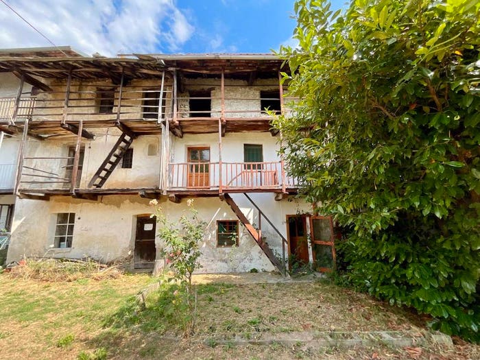 Casa quadrilocale in vendita in Frazione Colle Secchie, Corio