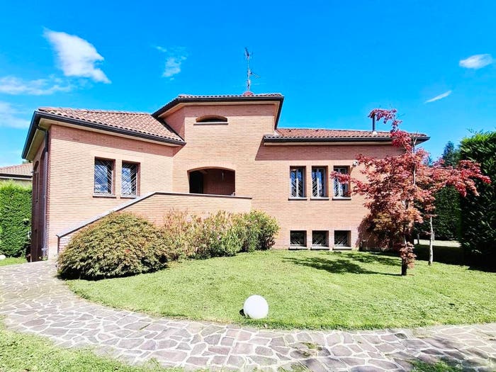 Casa con 6 locali in vendita in Via Pellico, Centro, Bernareggio