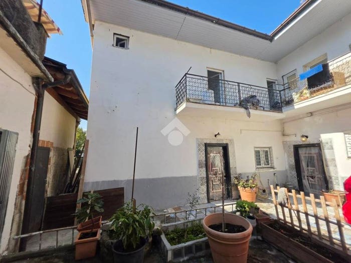 Casa con 5 locali in vendita in Via F Deco' e T Canetta, Seriate