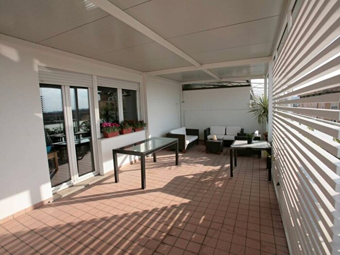 Casa con 6 locali in vendita in VIA ETTORE MANCINI, Pantano, Pesaro
