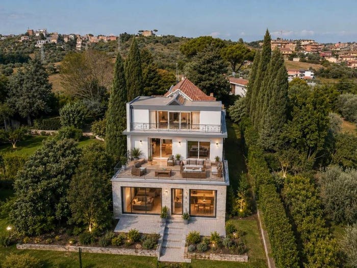 Casa con 6 locali in vendita in Via Monte del Tiro, Centro, Mentana