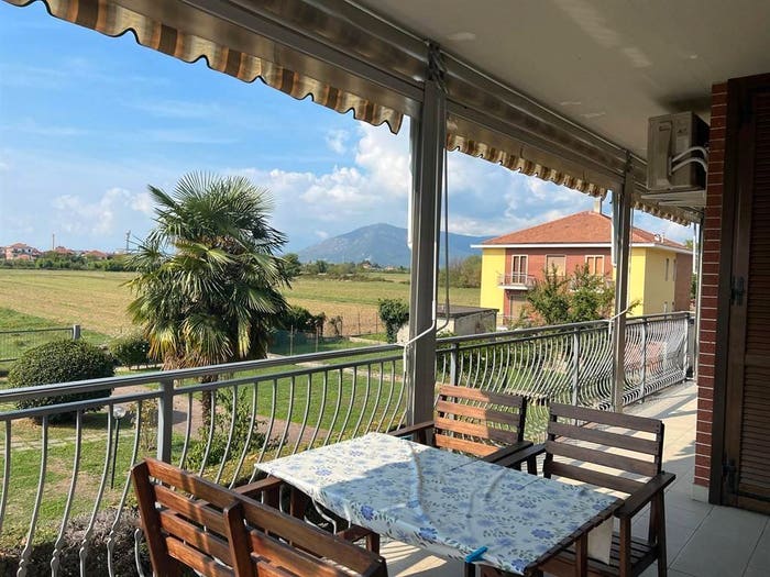 Appartamento con 6 locali in vendita in Via Vincenzo Monti, Centro, Orbassano