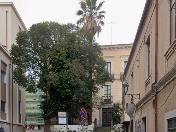 Appartamento con 5 locali in vendita in Discesa Camillo Benso di Cavour, Centro Storico, Catanzaro