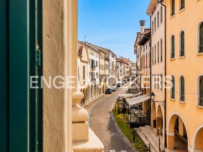 Appartamento con 5 locali in vendita in Via Settembre, Centro, Conegliano