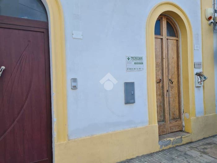 Casa trilocale in vendita in Via Roma, Alezio