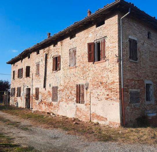 Casa con 6 locali in vendita in Via Xxv Aprile, Centro, Fabbrico
