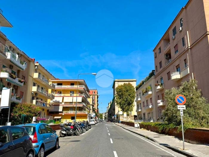 Appartamento con 6 locali in vendita in Via Michelangelo Schipa, Piazza Amedeo Parco Margherita, Napoli