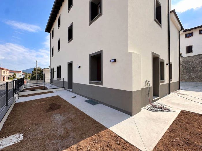 Appartamento trilocale in vendita in Viale Libertà, Centro, Cividale del Friuli