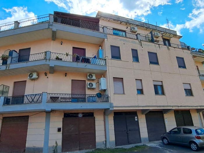 Appartamento trilocale in vendita in Viale Giacomo Matteotti, Centro, Lanuvio