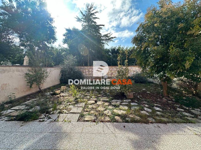 Casa con 6 locali in vendita in Via Rapolla, Salesiani Caliò, Lecce
