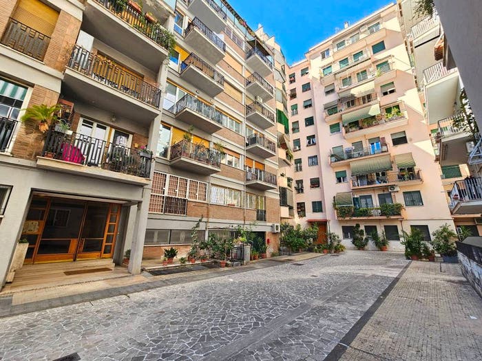 Appartamento bilocale in vendita in Via Pandosia, San Giovanni, Roma