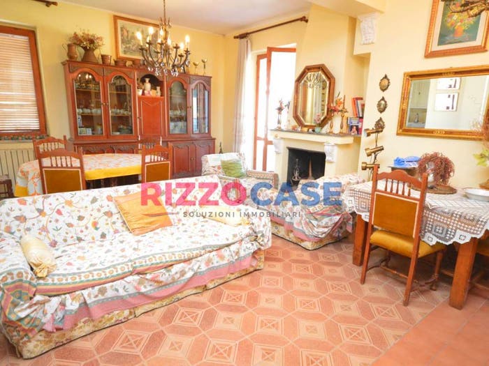 Appartamento con 6 locali in vendita in Via Pantelleria, Rossano Stazione, CoriglianoRossano