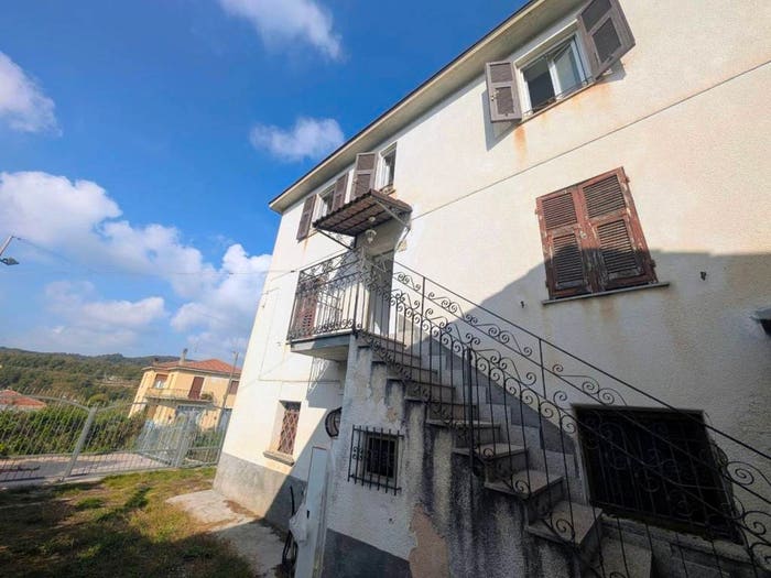 Appartamento trilocale in vendita in Via Villa, Bormida Genepro, Cengio