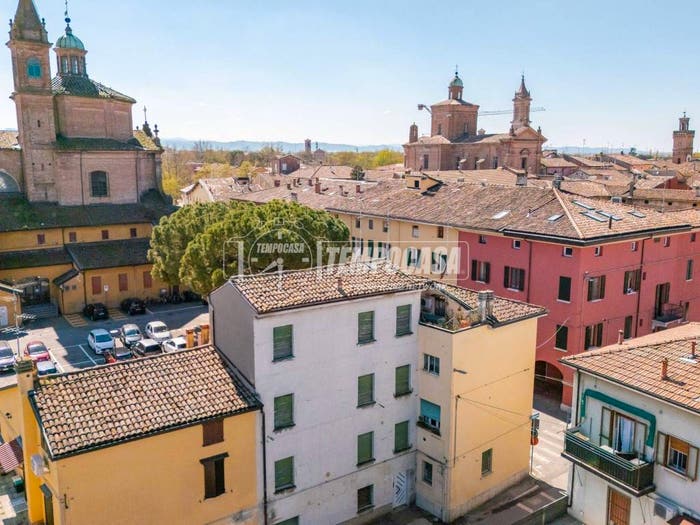 Casa con 5 locali in vendita in Via XVI Aprile, Medicina Buda, Medicina