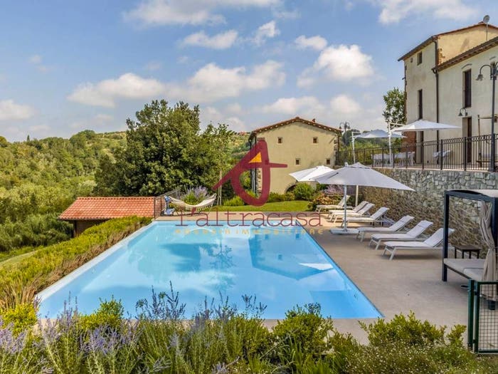Casa con 6 locali in vendita in Centro, Palaia