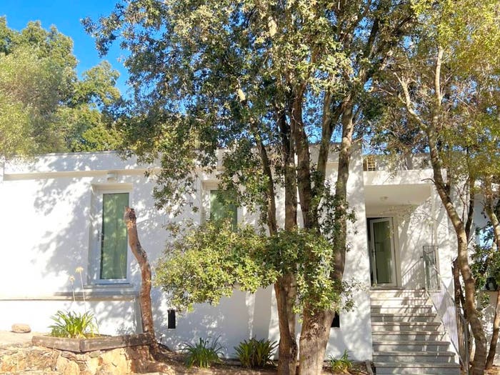 Casa con 6 locali in vendita in Strada Statale Orientale Sarda, Viale Aldo Moro Ospedale Vecchio, Olbia