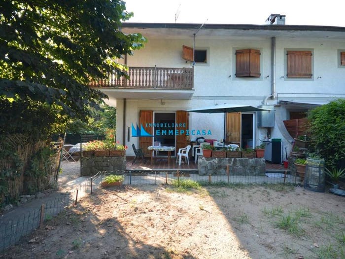 Casa quadrilocale in vendita in Via Siena, Ronchi Poveromo, Massa