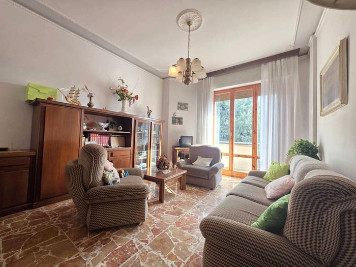 Appartamento con 6 locali in vendita in Via Colognolese, Montebonello, Pontassieve