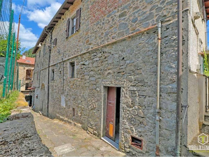 Appartamento con 5 locali in vendita in MIGNEGNO, Mignegno, Pontremoli