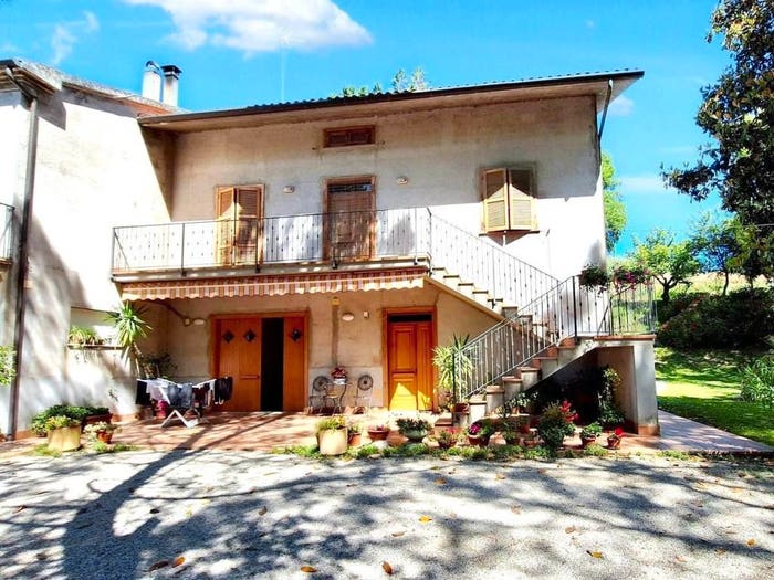 Casa con 6 locali in vendita in Contrada Verdefiore N A, Appignano