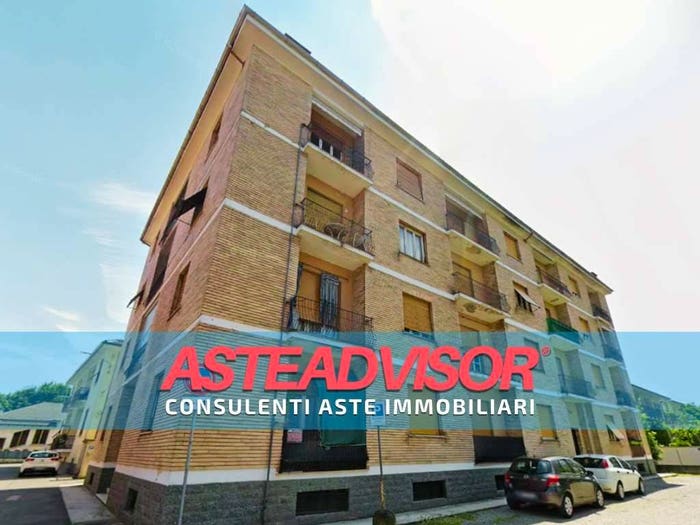 Appartamento quadrilocale in vendita in Via Ugo Foscolo, Novi Ligure