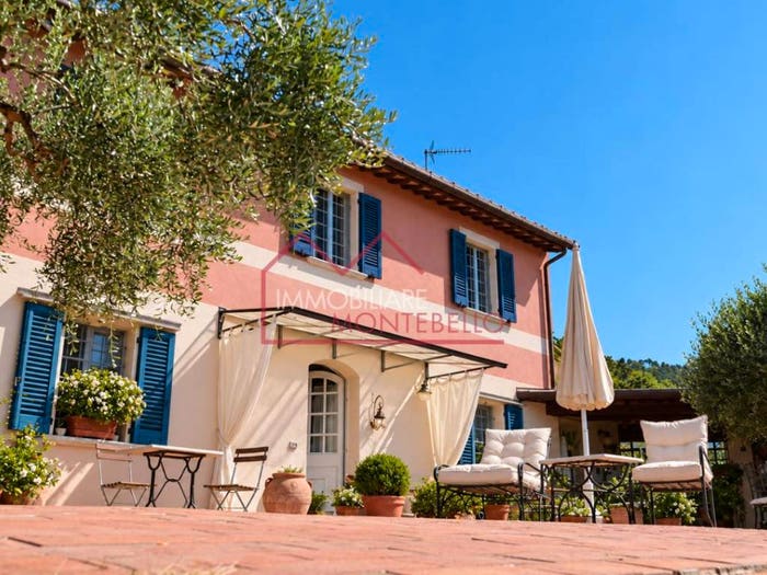 Casa con 6 locali in vendita in Stiava, Massarosa
