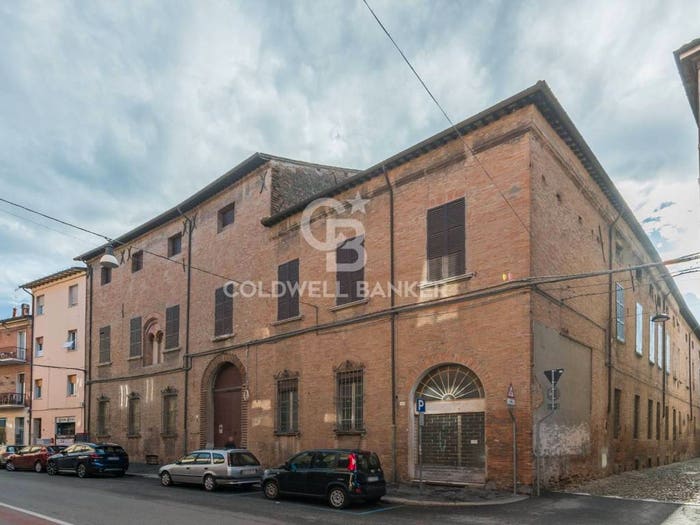 Appartamento quadrilocale in vendita in Corso Giuseppe Garibaldi, Centro Storico, Forlì