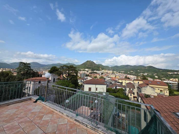 Appartamento trilocale in vendita in Via Andrea De Bonis, Centro, Cava de' Tirreni