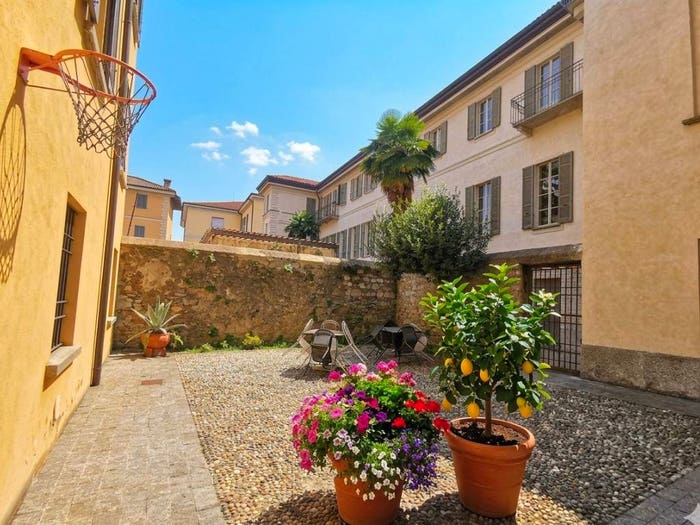 Appartamento bilocale in vendita in Via Paolo Giovio, Centro Storico, Como