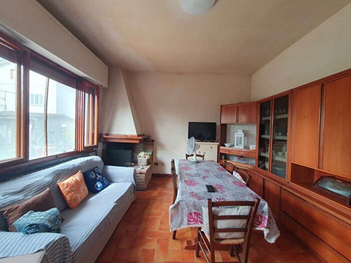 Casa con 6 locali in vendita in Pontassio Rubattorno, Quarrata